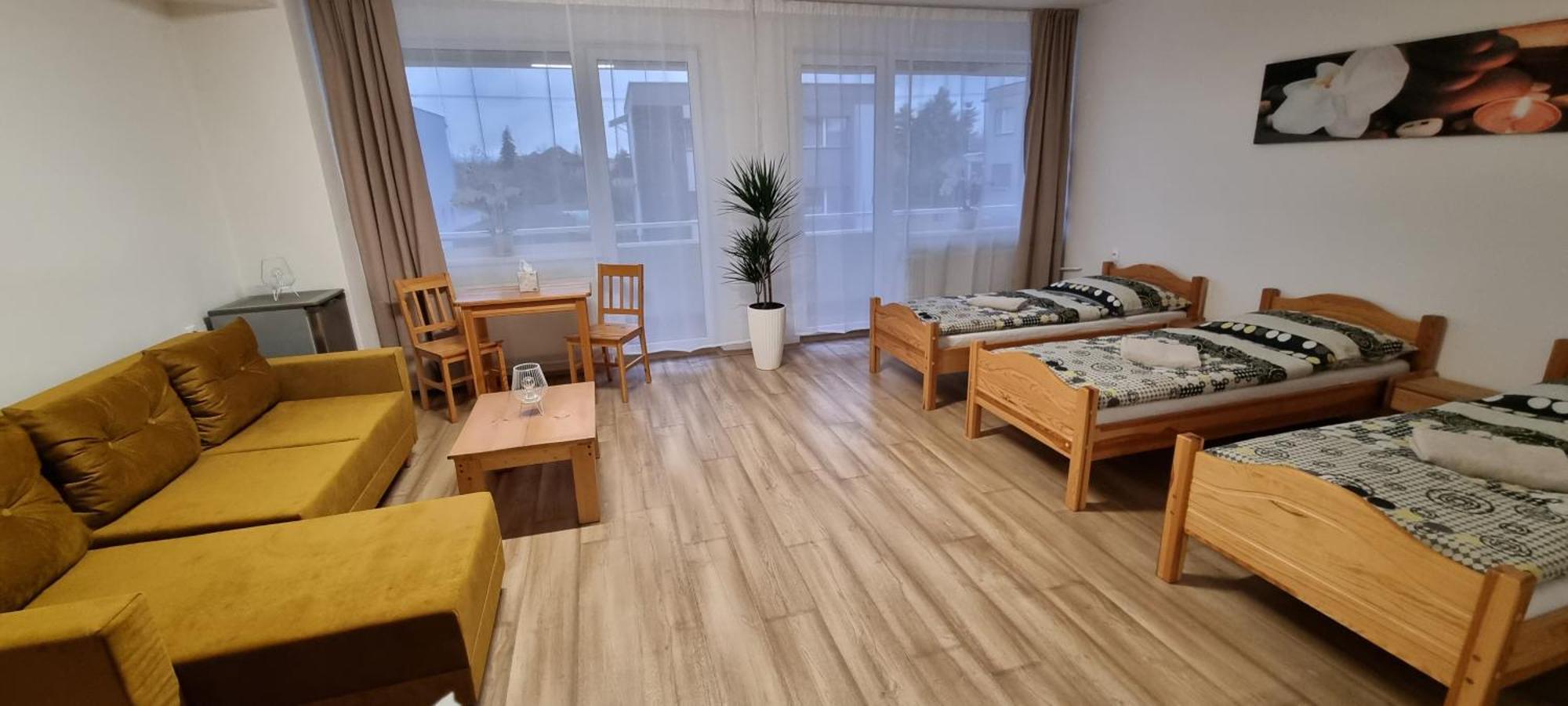Ubytovanie Funstar Topoľčany Εξωτερικό φωτογραφία